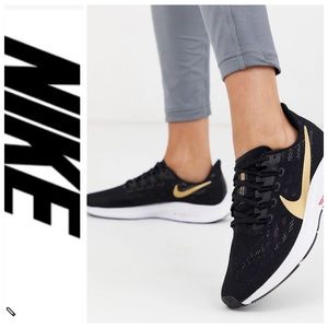 💕 Nike Custom Black With Gold Swish